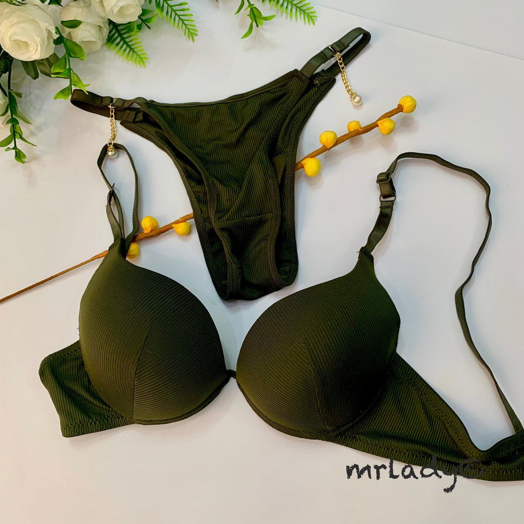 QUEEN NECKLACE THIN PAD BRA SET